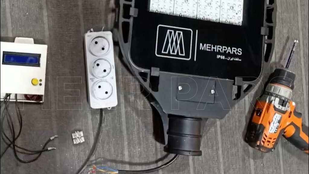 تست کلید زنی چراغ‌های خیابانی و پروژکتور LED